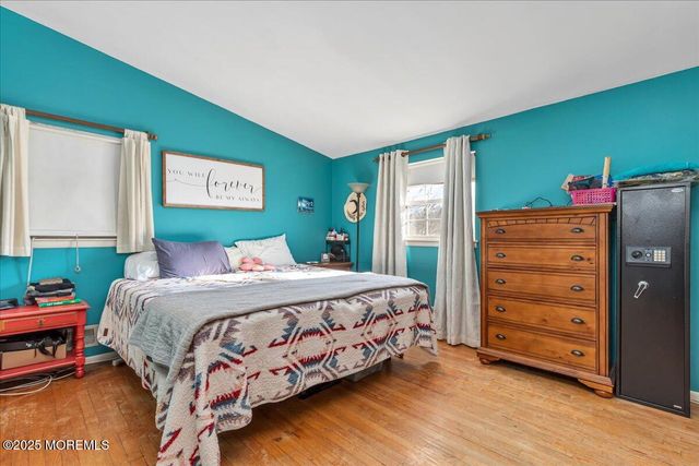 4 Lafayette Drive, Hazlet, NJ 07730