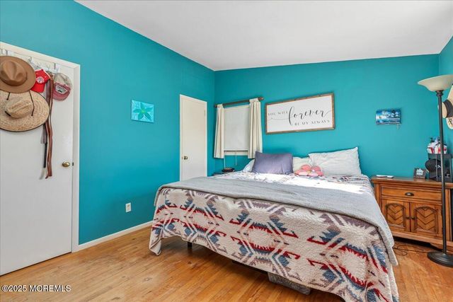 4 Lafayette Drive, Hazlet, NJ 07730