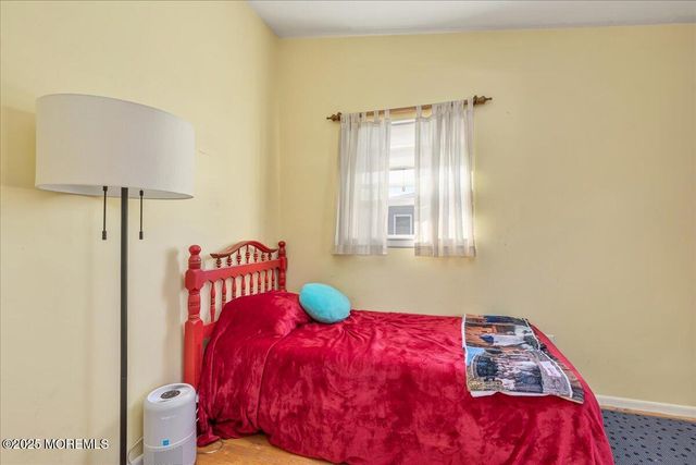 4 Lafayette Drive, Hazlet, NJ 07730