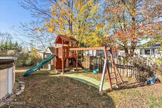 4 Lafayette Drive, Hazlet, NJ 07730