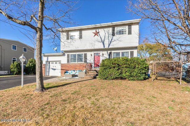 4 Lafayette Drive, Hazlet, NJ 07730