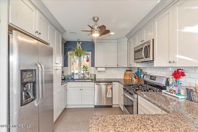 4 Lafayette Drive, Hazlet, NJ 07730