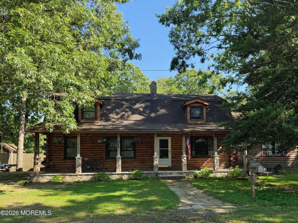 375 Arrowhead Drive, Brick, NJ 08724