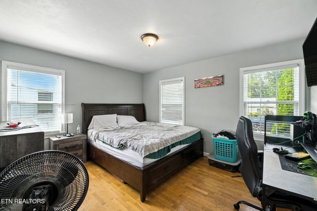 707 Elizabeth St, Athens, TN 37303