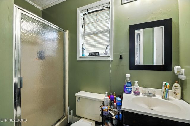 707 Elizabeth St, Athens, TN 37303