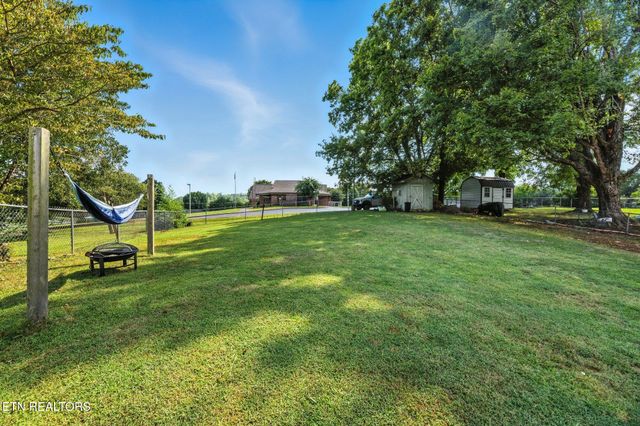 707 Elizabeth St, Athens, TN 37303