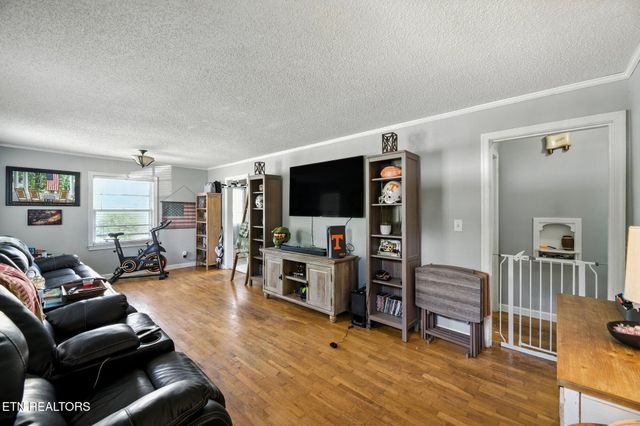 707 Elizabeth St, Athens, TN 37303