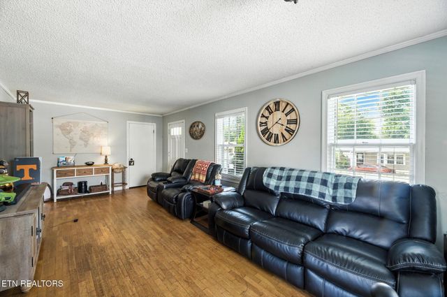 707 Elizabeth St, Athens, TN 37303