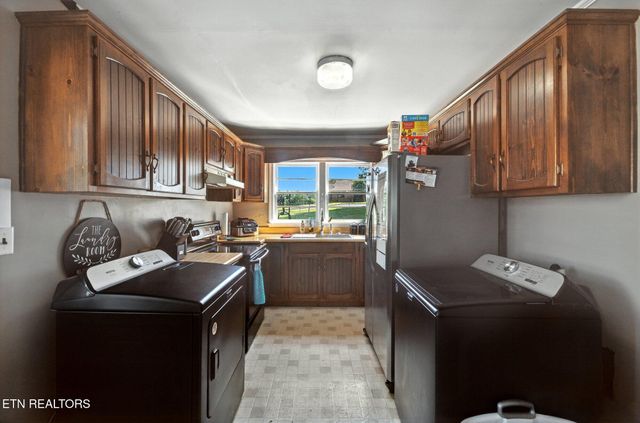 707 Elizabeth St, Athens, TN 37303