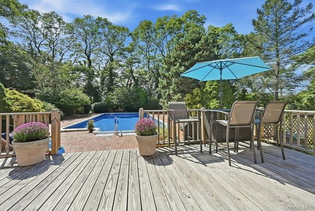 985 Silver Colt Road, Cutchogue, NY 11935