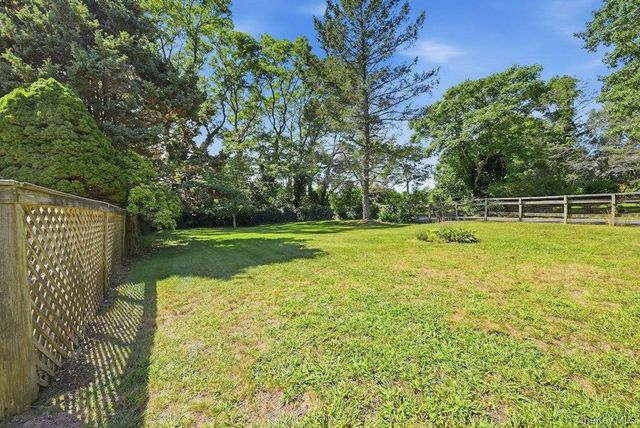 985 Silver Colt Road, Cutchogue, NY 11935