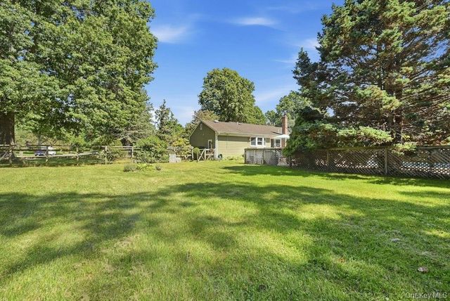985 Silver Colt Road, Cutchogue, NY 11935