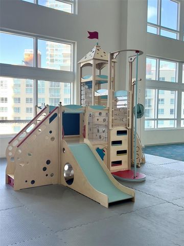 1900 N Bayshore Dr 2117, Miami, FL 33132