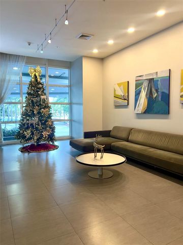 1900 N Bayshore Dr 2117, Miami, FL 33132