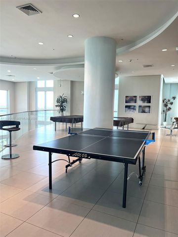 1900 N Bayshore Dr 2117, Miami, FL 33132