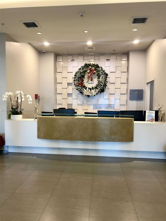 1900 N Bayshore Dr 2117, Miami, FL 33132