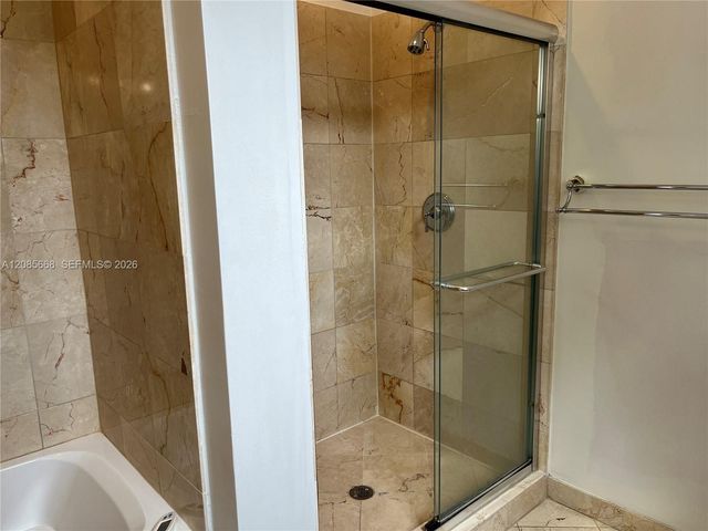 570 Loretto Avenue 10, Coral Gables, FL 33146