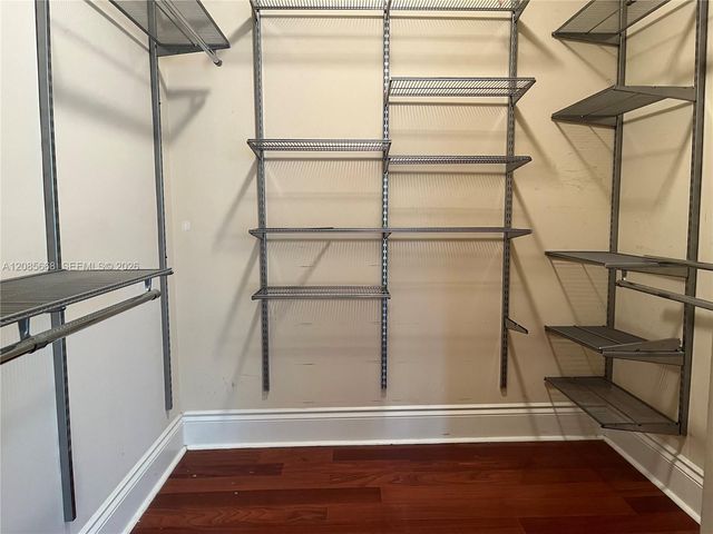 570 Loretto Avenue 10, Coral Gables, FL 33146