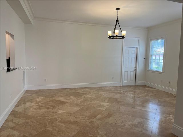 570 Loretto Avenue 10, Coral Gables, FL 33146