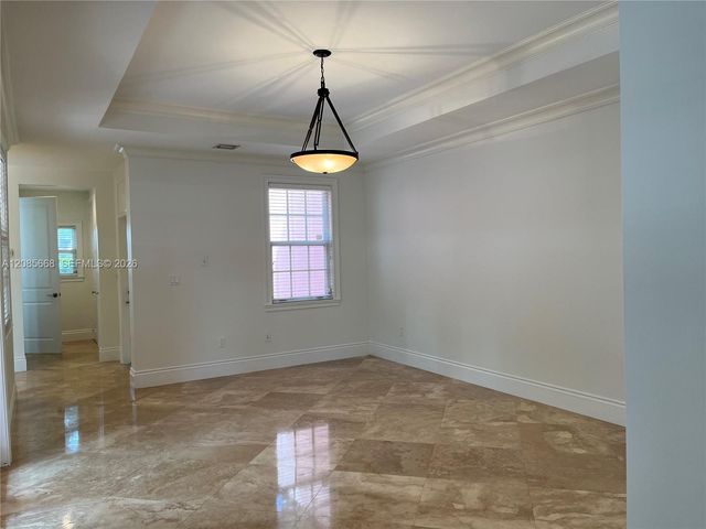 570 Loretto Avenue 10, Coral Gables, FL 33146