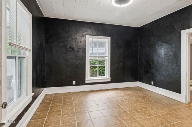 115 West Poplar Street, Johnson City, TN 37604