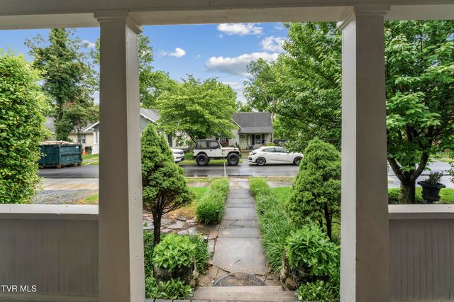 115 West Poplar Street, Johnson City, TN 37604