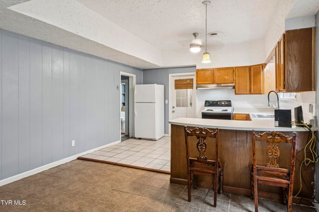 115 West Poplar Street, Johnson City, TN 37604
