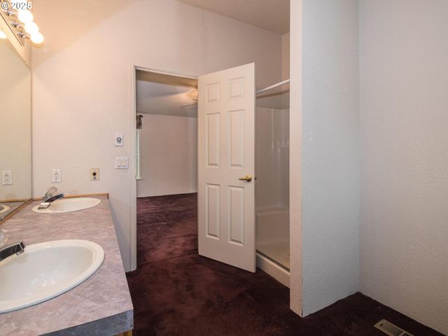 1949 Se PALMQUIST Rd 91, Gresham, OR 97080