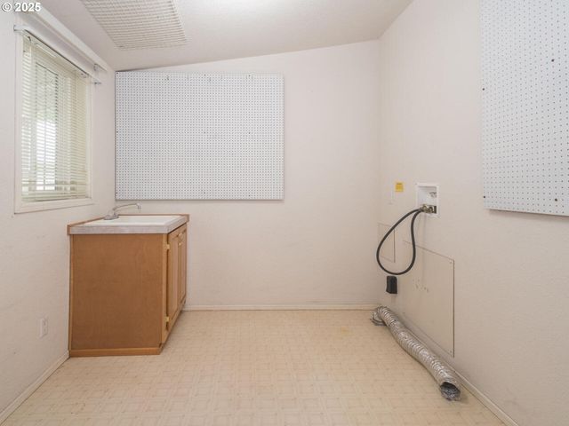 1949 Se PALMQUIST Rd 91, Gresham, OR 97080