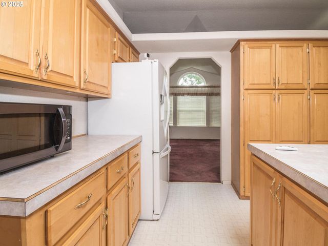 1949 Se PALMQUIST Rd 91, Gresham, OR 97080