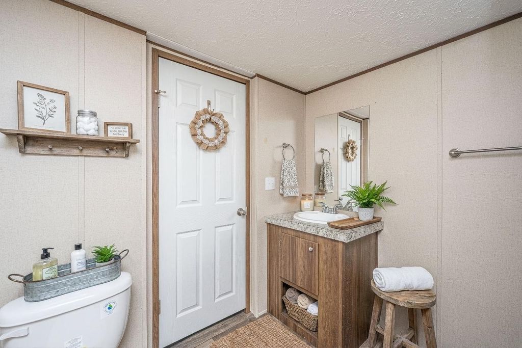 Image 38 of property listing at 268 Rodeo Drive, Eutawville, SC 29048