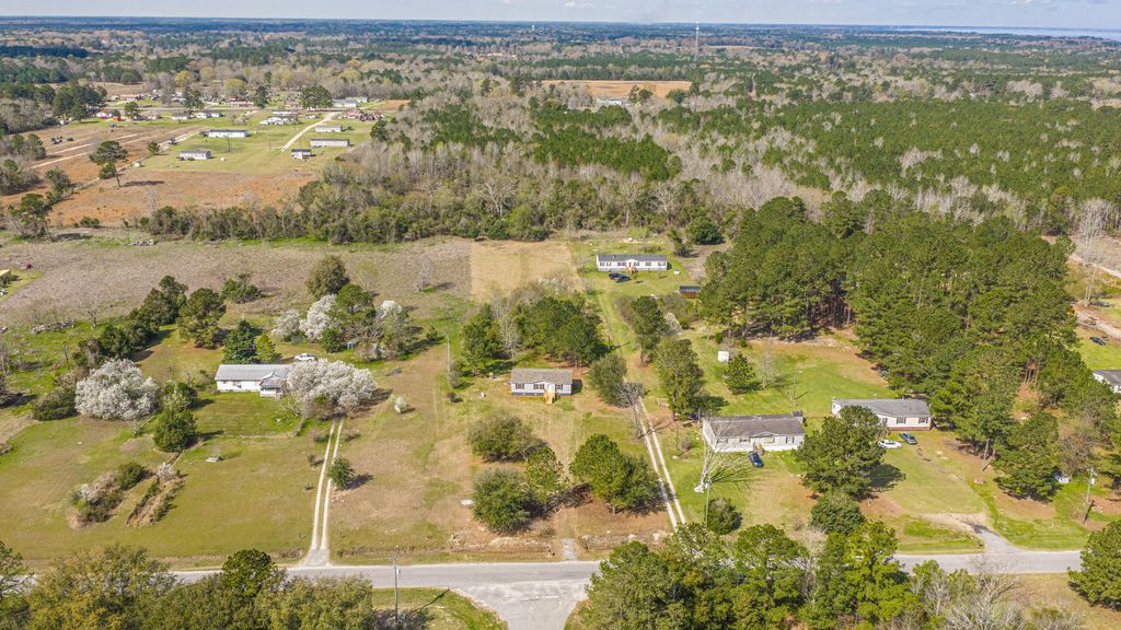 Image 69 of property listing at 268 Rodeo Drive, Eutawville, SC 29048