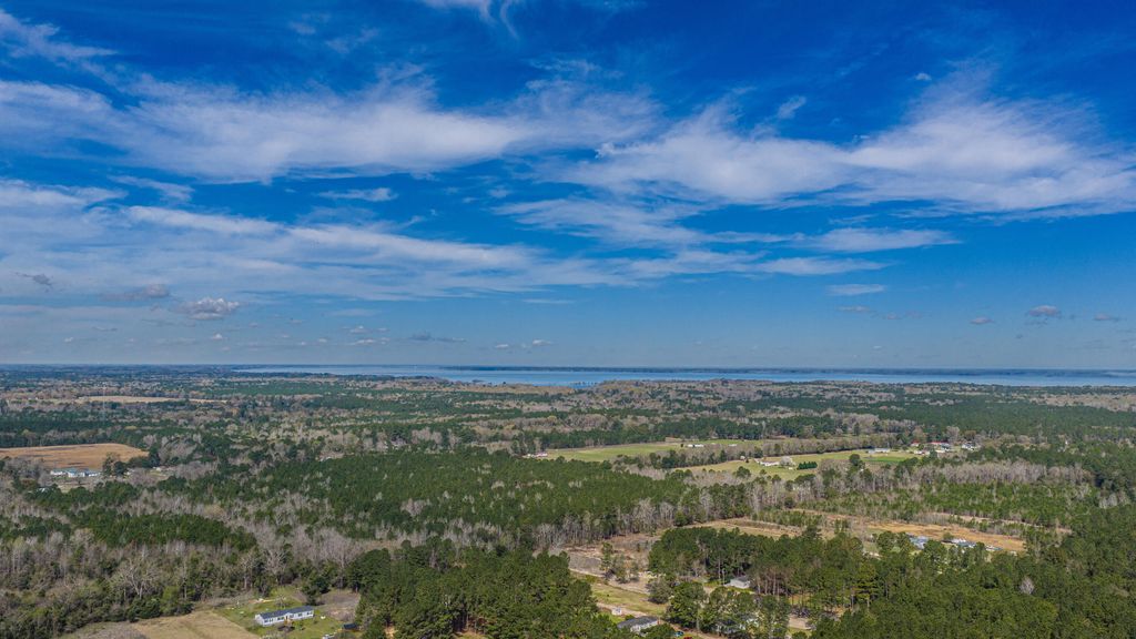 Image 70 of property listing at 268 Rodeo Drive, Eutawville, SC 29048