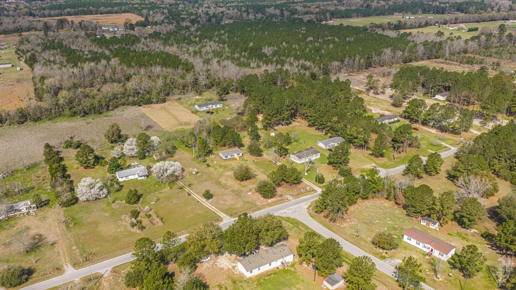 Image 79 of property listing at 268 Rodeo Drive, Eutawville, SC 29048