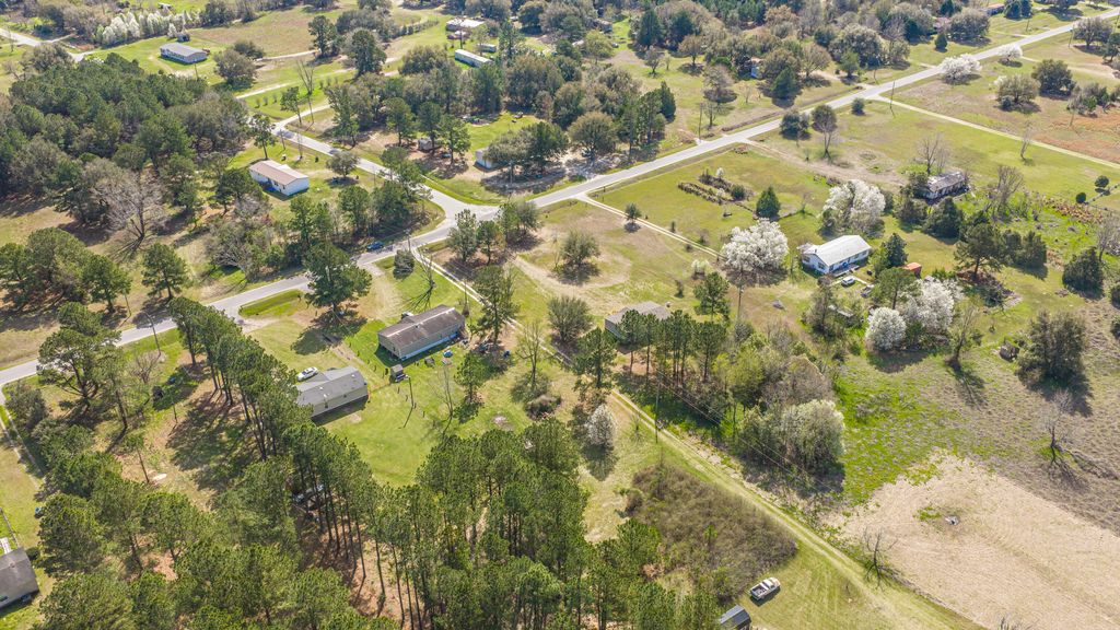 Image 90 of property listing at 268 Rodeo Drive, Eutawville, SC 29048