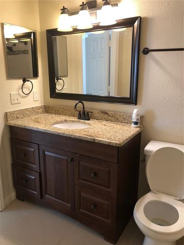 5124 CONROY ROAD 18, Orlando, FL 32811