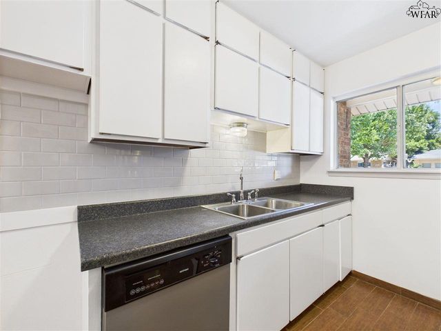 5120 PARKLANE DRIVE, Wichita Falls, TX 76310