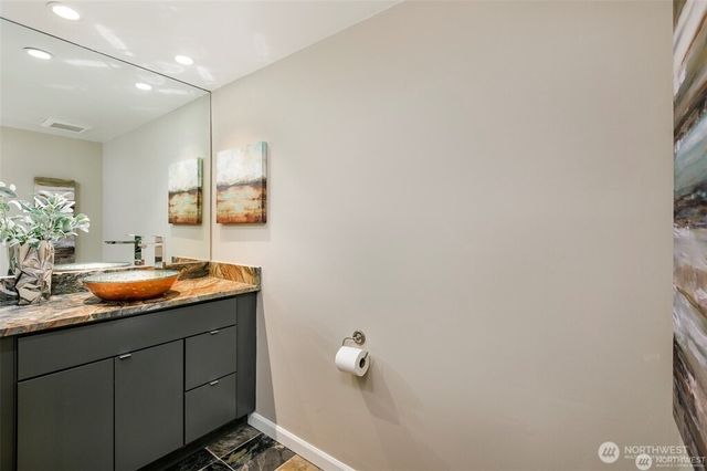 6001 60th Avenue NE, Seattle, WA 98115