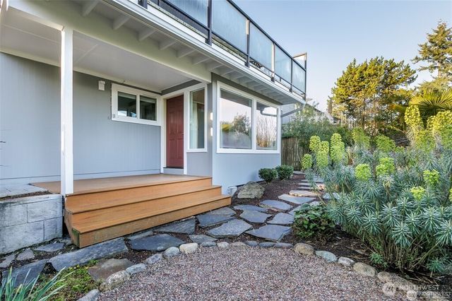6001 60th Avenue NE, Seattle, WA 98115