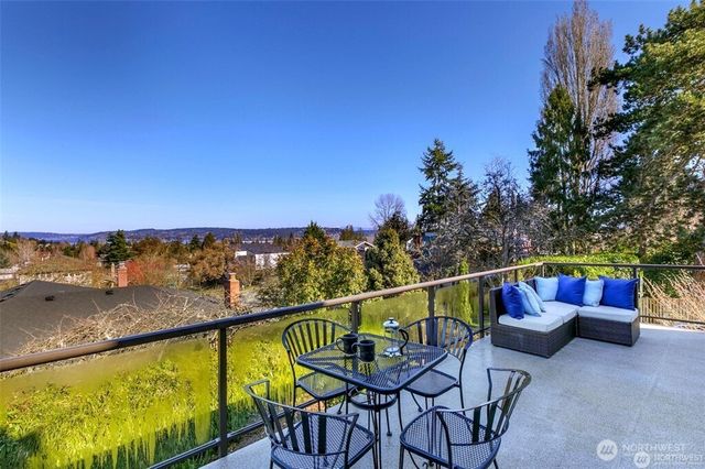 6001 60th Avenue NE, Seattle, WA 98115