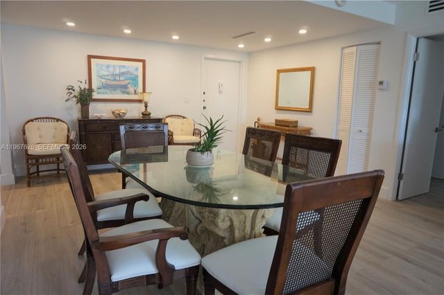 210 Sea View Drive 408, Key Biscayne, FL 33149