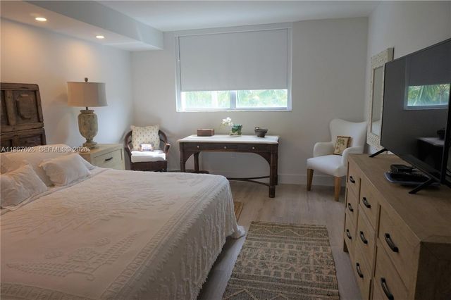 210 Sea View Drive 408, Key Biscayne, FL 33149