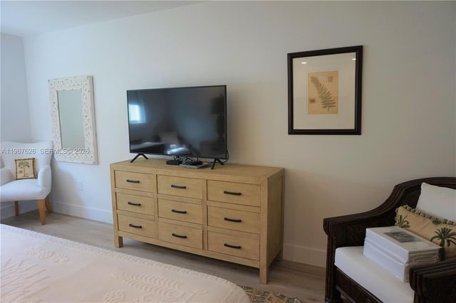 210 Sea View Drive 408, Key Biscayne, FL 33149