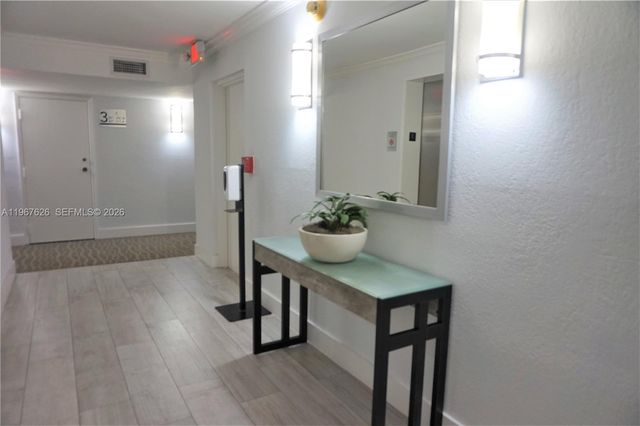 210 Sea View Drive 408, Key Biscayne, FL 33149