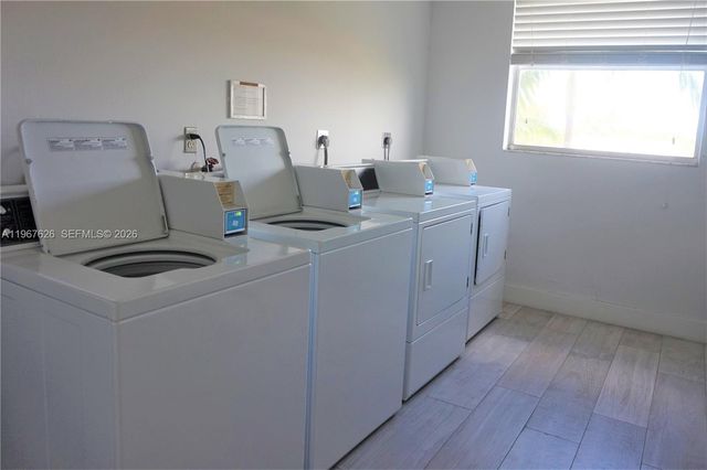 210 Sea View Drive 408, Key Biscayne, FL 33149