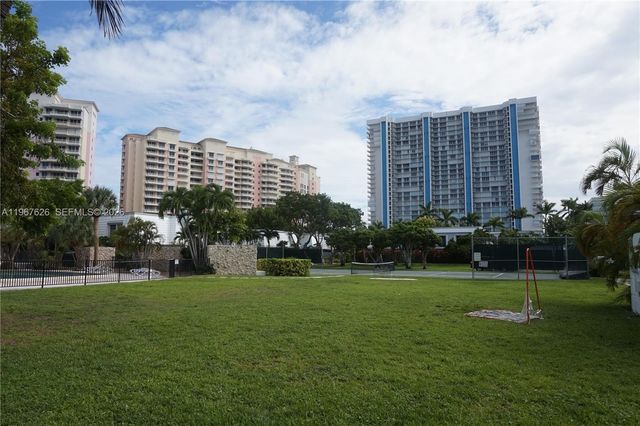 210 Sea View Drive 408, Key Biscayne, FL 33149