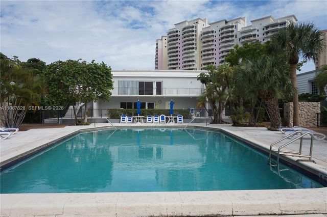 210 Sea View Drive 408, Key Biscayne, FL 33149