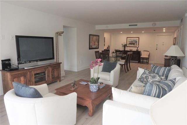210 Sea View Drive 408, Key Biscayne, FL 33149