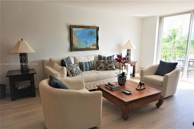 210 Sea View Drive 408, Key Biscayne, FL 33149