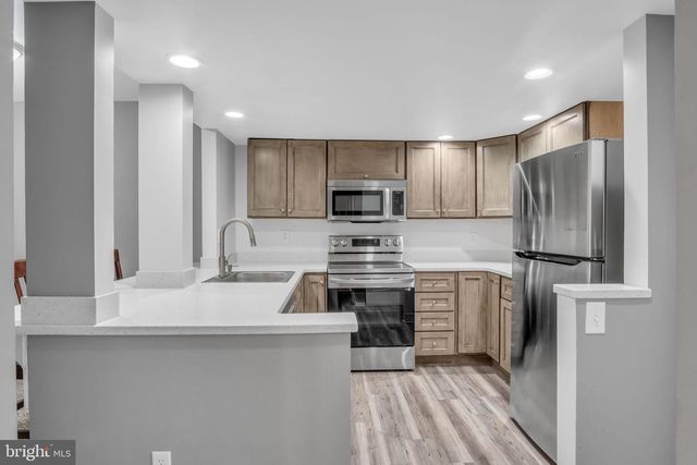 133 W LOCUST STREET #C13, Mechanicsburg, PA 17055